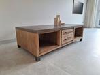 Stijlvolle massieve salontafel met industriële uitstraling., Huis en Inrichting, Tafels | Salontafels, Ophalen, 100 tot 150 cm