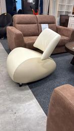 2 Vintage Leolux Stoelen 1x de 1/3
Q3
Leolux Papageno feaute, Gebruikt, Twee, Wit, Vintage