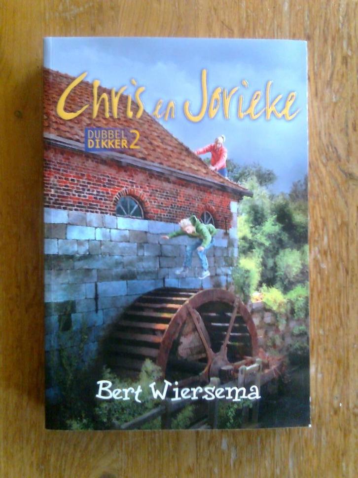 Chris en Jorieke dubbeldikker 2,  door Bert Wiersema, Boeken, Kinderboeken | Jeugd | 10 tot 12 jaar, Zo goed als nieuw, Ophalen of Verzenden