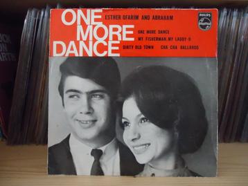 7" Single Esther And Abi Ofarim - One More Dance Darling Go beschikbaar voor biedingen