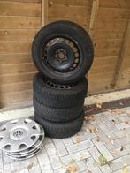 Winterbanden Passat. €100 per set 6-7mm profiel., Auto-onderdelen, Banden en Velgen, Ophalen, 16 inch, Banden en Velgen, 205 mm