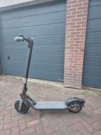 Ninebot F25e  in nieuwstaat !, Fietsen en Brommers, Steps, Ophalen, Zo goed als nieuw, Ninebot