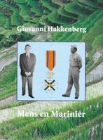 Giovanni Hakkenberg: Mens en Marinier, Ophalen of Verzenden, Zo goed als nieuw, Marine