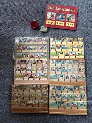 Leesplankjes + Boek & Letterdoosjes beschikbaar voor biedingen