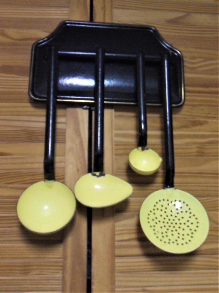 oud emaille Lepelrek/ zwart emaille keukenrek met lepels, Antiek en Kunst, Antiek | Emaille, Ophalen of Verzenden