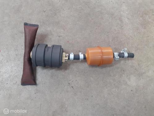 Benzinepomp pomp Supersport Superlight SS Sport 600 750 900, Motoren, Onderdelen | Ducati, Gebruikt, Ophalen of Verzenden