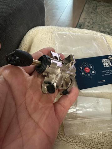 Abus Bosch Battery Lock for Frame Battery BLO BOS DT2 XPlus beschikbaar voor biedingen