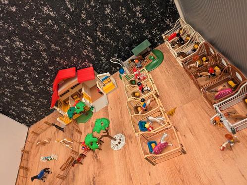 Playmobil paardenstallen + accesoires, Kinderen en Baby's, Speelgoed | Playmobil, Gebruikt, Ophalen of Verzenden
