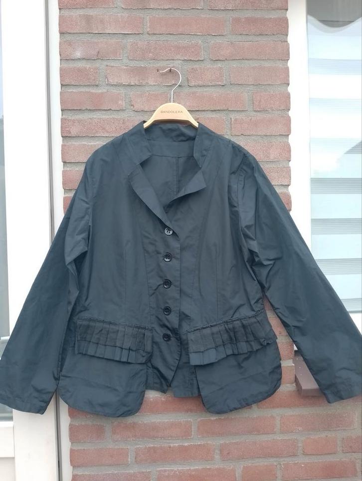 Mooi design jasje van ITALY, L42/44 zwart, Kleding | Dames, Jasjes, Kostuums en Pakken, Zo goed als nieuw, Jasje, Maat 42/44 (L)