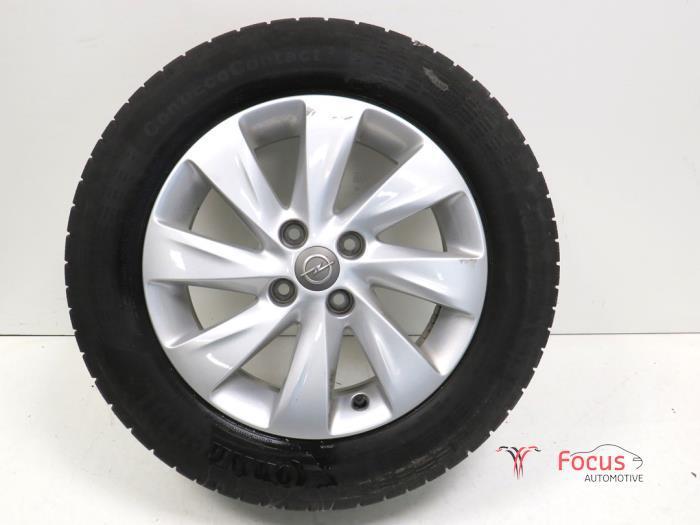 Velg + Band van een Opel Corsa, Auto-onderdelen, Banden en Velgen, Personenwagen, Gebruikt, 6 maanden garantie, 12 maanden garantie