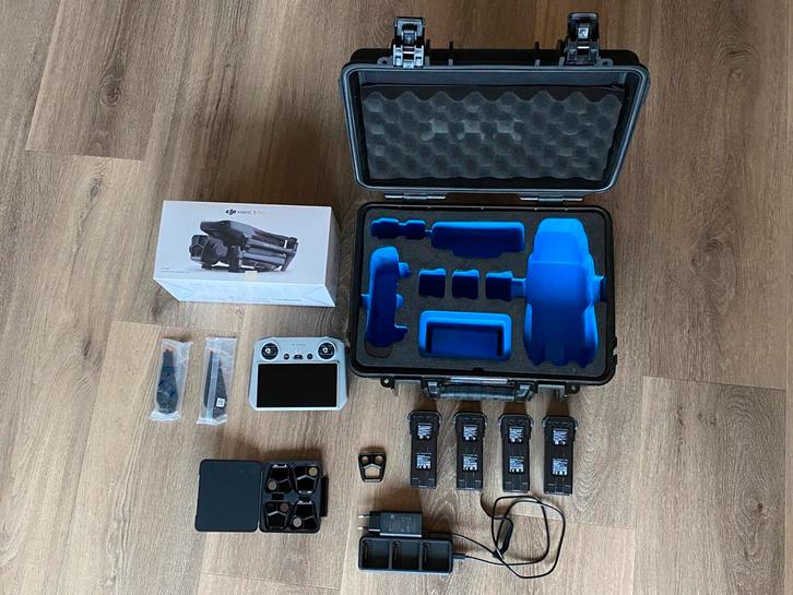 DJI Mavic 3 Pro drone met DJI RC-RM330 Smart Controller, Audio, Tv en Foto, Drones, Zo goed als nieuw, Ophalen