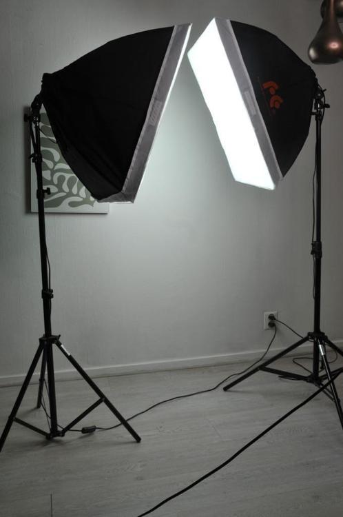 Falcon Eyes softbox set continu daglicht lampen studio 8x40w, Audio, Tv en Foto, Fotografie | Fotostudio en Toebehoren, Zo goed als nieuw