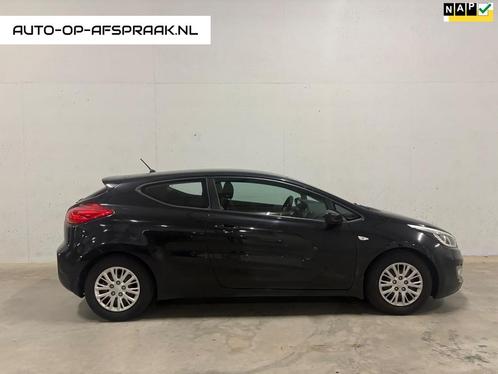 Kia Cee'd 1.4 CVVT Airo Cruise Control APK NAP 3drs., Auto's, Kia, Bedrijf, Te koop, (Pro) Cee d, ABS, Airbags, Airconditioning
