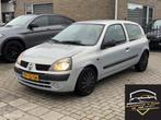 Renault Clio 1.2 Authentique rijd en schakelt super nw apk, Auto's, Voorwielaandrijving, Stof, Gebruikt, 4 cilinders