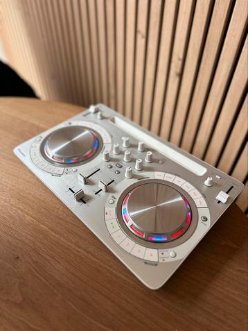 Pioneer WeGo 3 DJ set met beschermkap beschikbaar voor biedingen