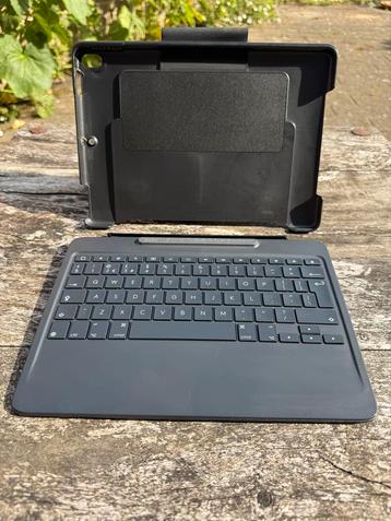 Logitech Slim Combo iPad Pro 10.5 Keyboard Case! beschikbaar voor biedingen