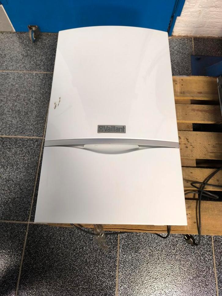 Vaillant hrSOLIDE plus VHR NL 24-28/3-5 CV Ketel, Doe-het-zelf en Verbouw, Verwarming en Radiatoren, Gebruikt, Cv-ketel of Combi-ketel