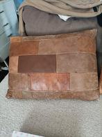 Vintage lederen patchwork kussen van al 70 jaar oud, Ophalen of Verzenden, Zo goed als nieuw