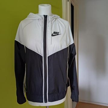 Nike windrunner zomerjas maat M beschikbaar voor biedingen