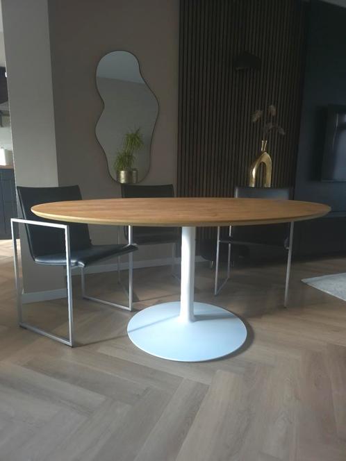 Artifort Eclips Tulip tafel ovaal 160cm, Huis en Inrichting, Tafels | Eettafels, Zo goed als nieuw, 100 tot 150 cm, 150 tot 200 cm