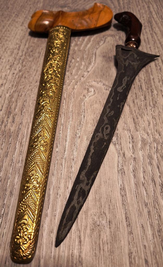 Javaanse kris (Solo) hele oude Wilah Tilam Upih, Antiek en Kunst, Kunst | Niet-Westerse kunst, Ophalen of Verzenden