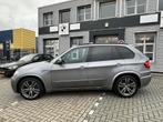 BMW X5M 4.4i 555pk Akrapovic | Facelift | Panodak | Keyless, Auto's, BMW, Te koop, Zilver of Grijs, Geïmporteerd, Benzine