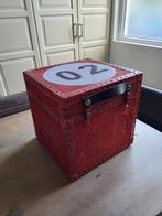 kist krat rood met handvat voor opbergen en zitplaats, Ophalen of Verzenden, Gebruikt, Minder dan 50 cm, Minder dan 50 cm