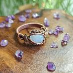 Handgemaakte koperen ring met maansteen ringmaat 17.7, Overige materialen, Overige kleuren, Nieuw, Ophalen of Verzenden