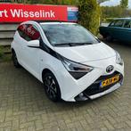 Toyota Aygo 1.0 VVT-i 72pk 5D x-cite, Voorwielaandrijving, Stof, Gebruikt, 4 stoelen