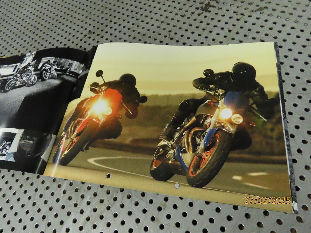 Mooie Folder - Reclame Buell American Motorcycles 2005, Ophalen of Verzenden, Gelezen, Overige vervoermiddelen