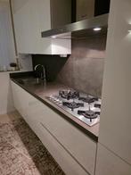 Keukenblad met achterwand, Huis en Inrichting, Keuken | Keukenelementen, Ophalen of Verzenden, Zo goed als nieuw, 50 tot 75 cm