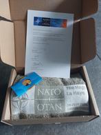 Geschenk-doos NAVO-top, Postzegels en Munten, Penningen en Medailles, Ophalen of Verzenden, Overige materialen, Nederland