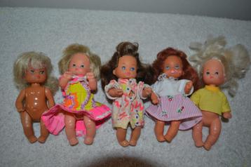 5 Mooie Barbie Shellypopje met originele kleding NR 7344 beschikbaar voor biedingen
