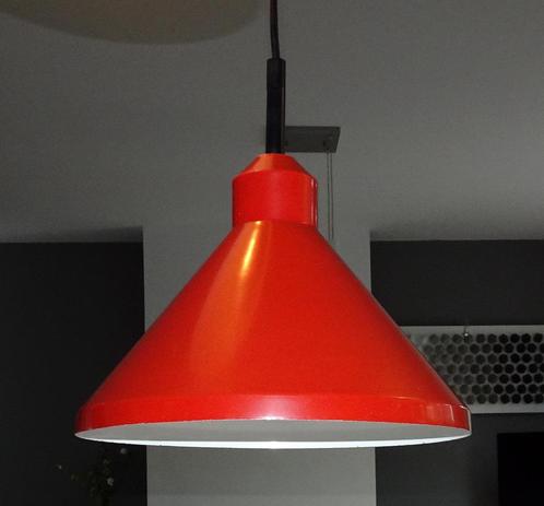 Vintage zeldzame design hanglamp 2 stuks rood, Huis en Inrichting, Lampen | Hanglampen, Gebruikt, Minder dan 50 cm, Metaal, Ophalen of Verzenden