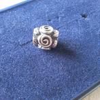 Pandora Bedel Kraal Roosjes Zilver, Verzenden