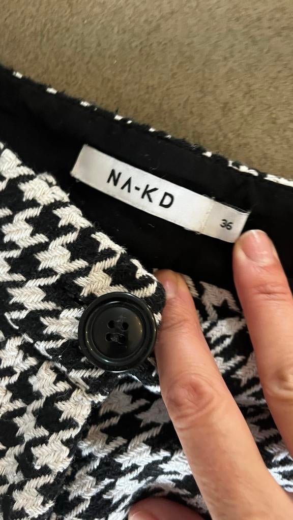 NA-KD broek pied-de-poule maat 36, Zwart, Ophalen of Verzenden, Zo goed als nieuw, Maat 36 (S)