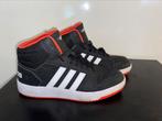 Adidas hoge sneakers maat 40, Sport en Fitness, Basketbal, Zo goed als nieuw, Ophalen