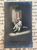 1913 Gelukkig Nieuwjaar - meisjes op slee getal 1 maretak II, Ophalen of Verzenden, Voor 1920, Gelopen, Feest(dag)