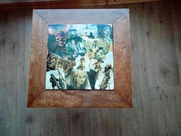 Bijzettafeltje, origineel 4 tegels, nu Pirates of Caribbean beschikbaar voor biedingen