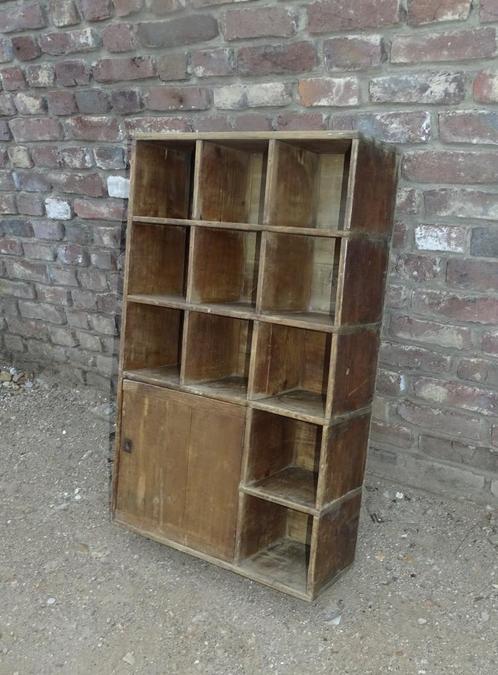vakkenkast hangkast kastje met vakken vakken rek, Antiek en Kunst, Curiosa en Brocante, Ophalen