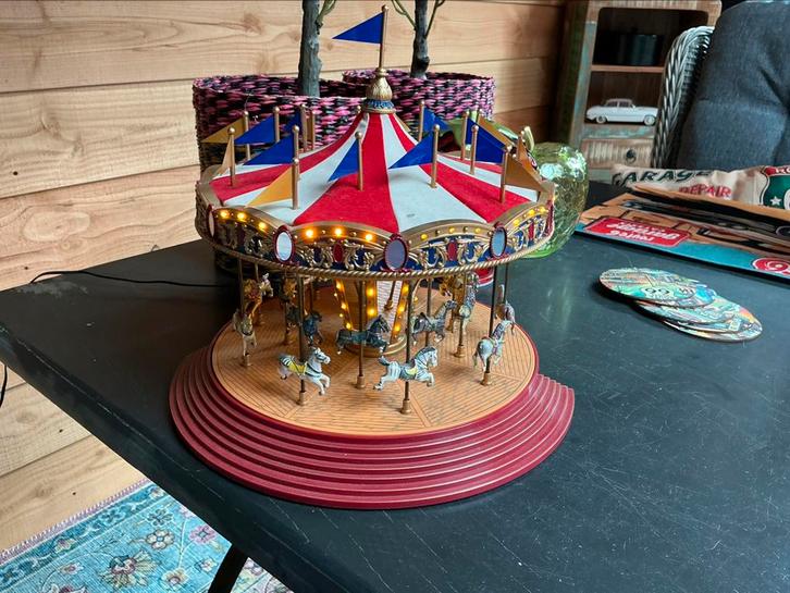 Kerst caroussel licht en speeld liedjes, Diversen, Kerst, Gebruikt, Ophalen of Verzenden