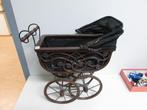 Oude rieten/metalen poppenwagen., Kinderen en Baby's, Speelgoed | Poppen, Ophalen, Gebruikt, Overige typen