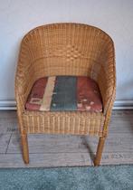 Rieten stoel in goede staat, Huis en Inrichting, Stoelen, Ophalen, Gebruikt, Bruin, Hout
