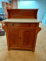 eenvoudig vuren houten kastje (oud), Ophalen, Gebruikt