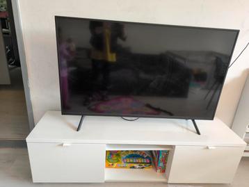 Witte TV kast met opbergruimte beschikbaar voor biedingen