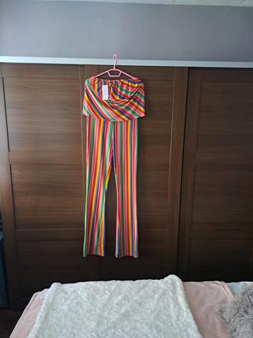 regenboogkleuren pak beschikbaar voor biedingen