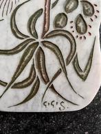 Marmeren wandplaat voorzien van graveerwerk / GiGi Samperi, Antiek en Kunst, Ophalen