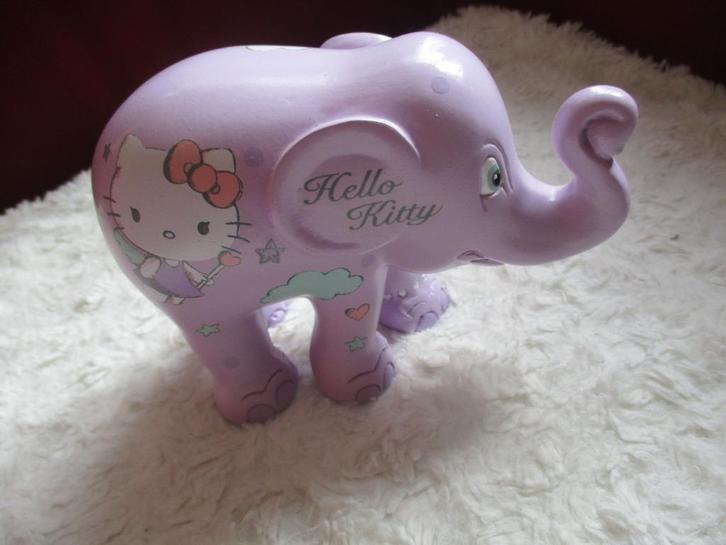 Beeld olifant Hello Kitty Elephant parade, Verzamelen, Beelden en Beeldjes, Zo goed als nieuw, Dier, Ophalen of Verzenden
