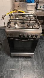 Gasfornuis oven Indesit, Witgoed en Apparatuur, Fornuizen, Ophalen, 4 kookzones, Zo goed als nieuw, Gas