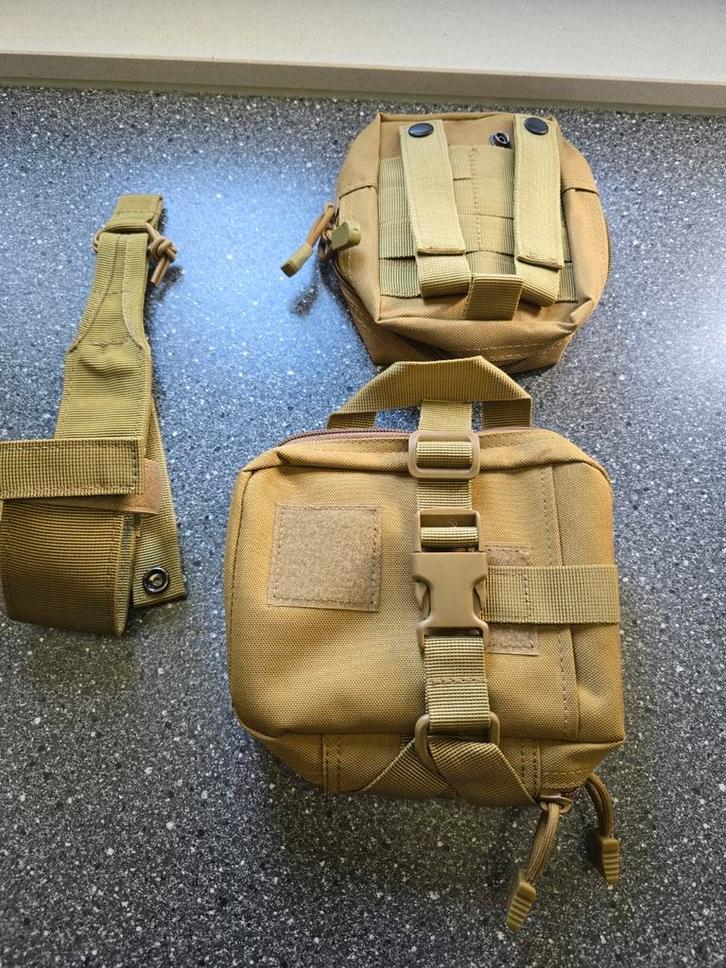 3 delig tassenset/drinkfleshouder voor hond of mens, Verzamelen, Militaria | Algemeen, Overige soorten, Overige typen, Overige gebieden